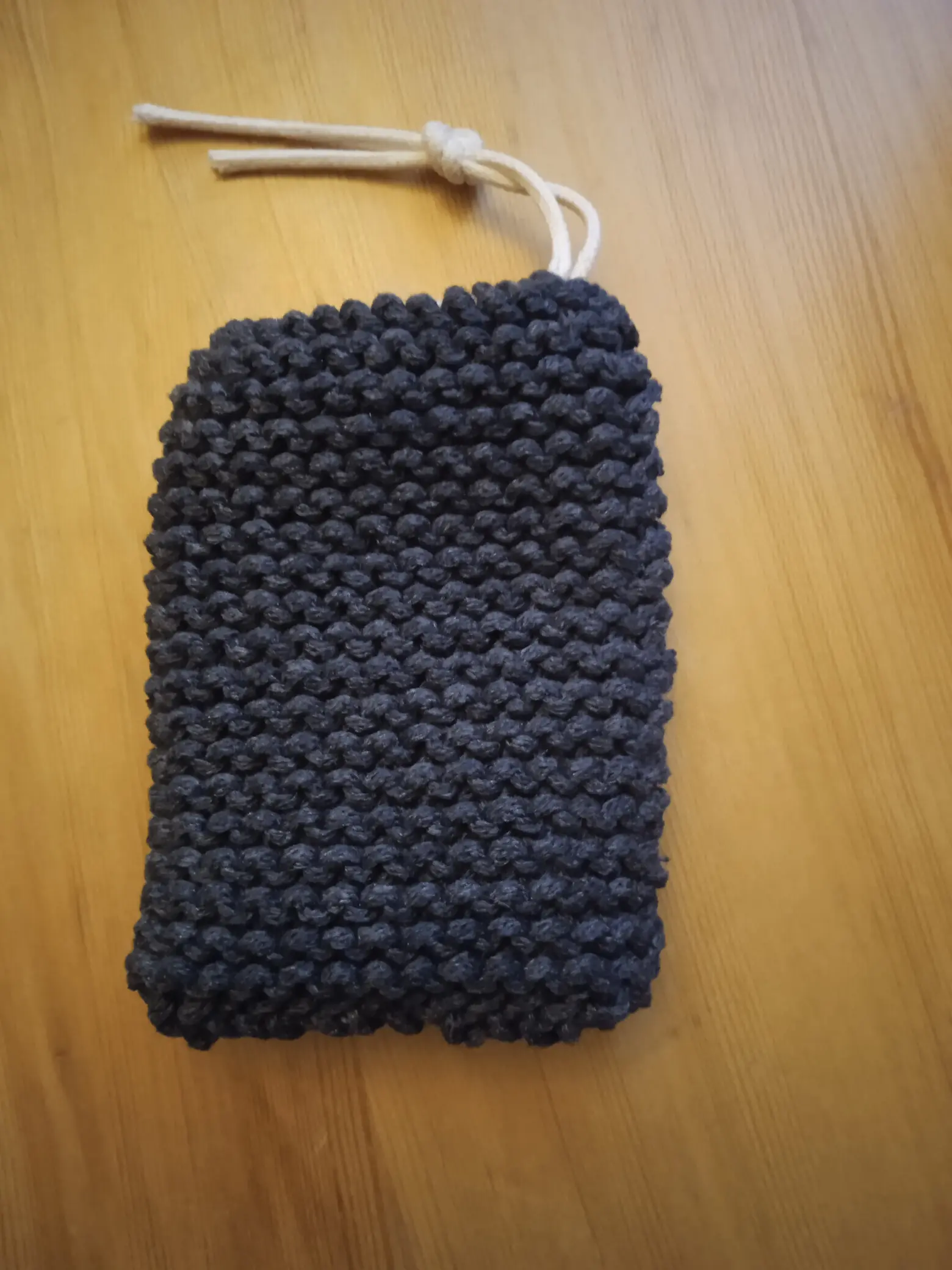pochette à lacet